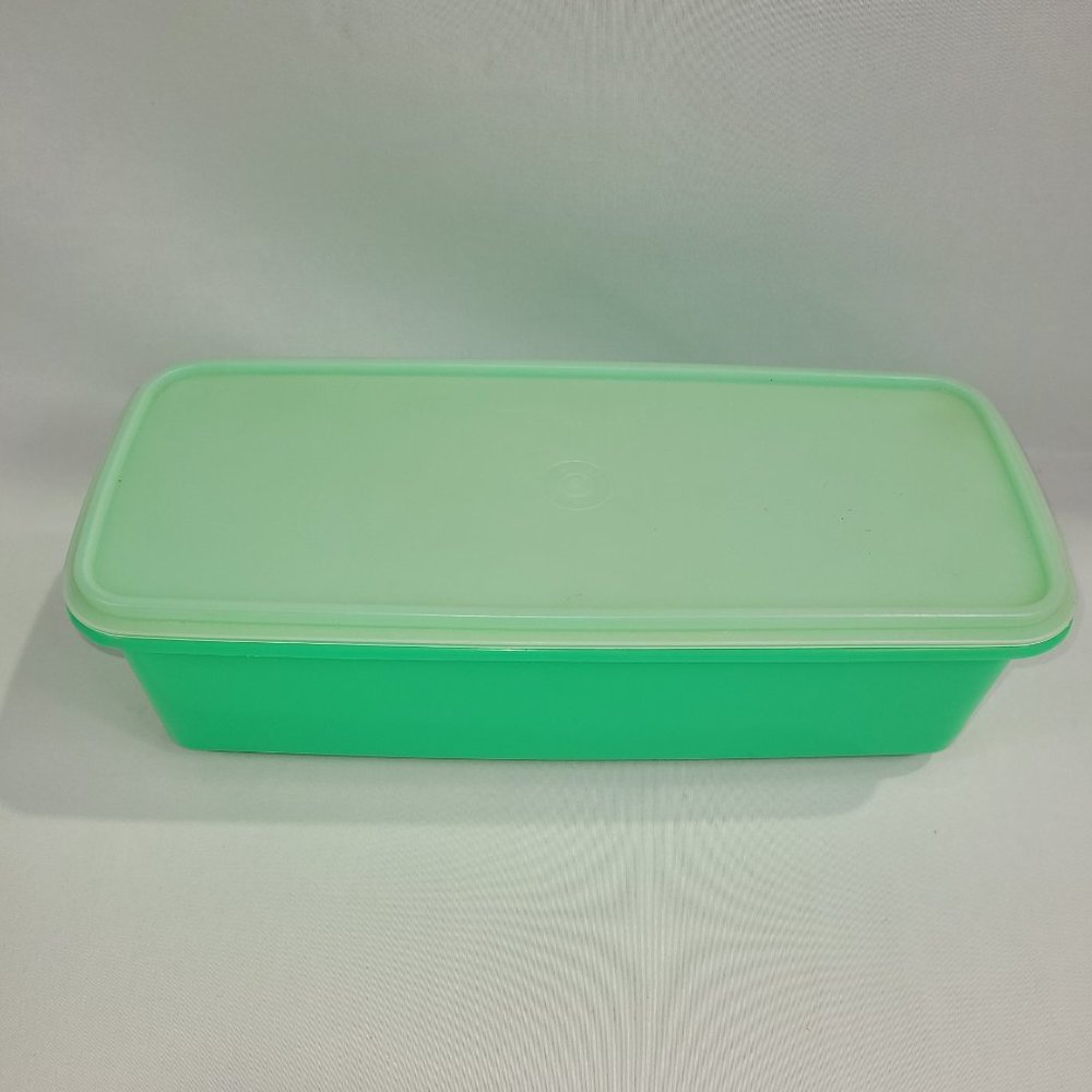 Tupperware Vintage 782 Jadeite 14" Green Plastic Celery Storage Container